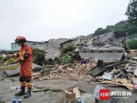 四川宜宾地震最新消息，日常故事中的温情瞬间