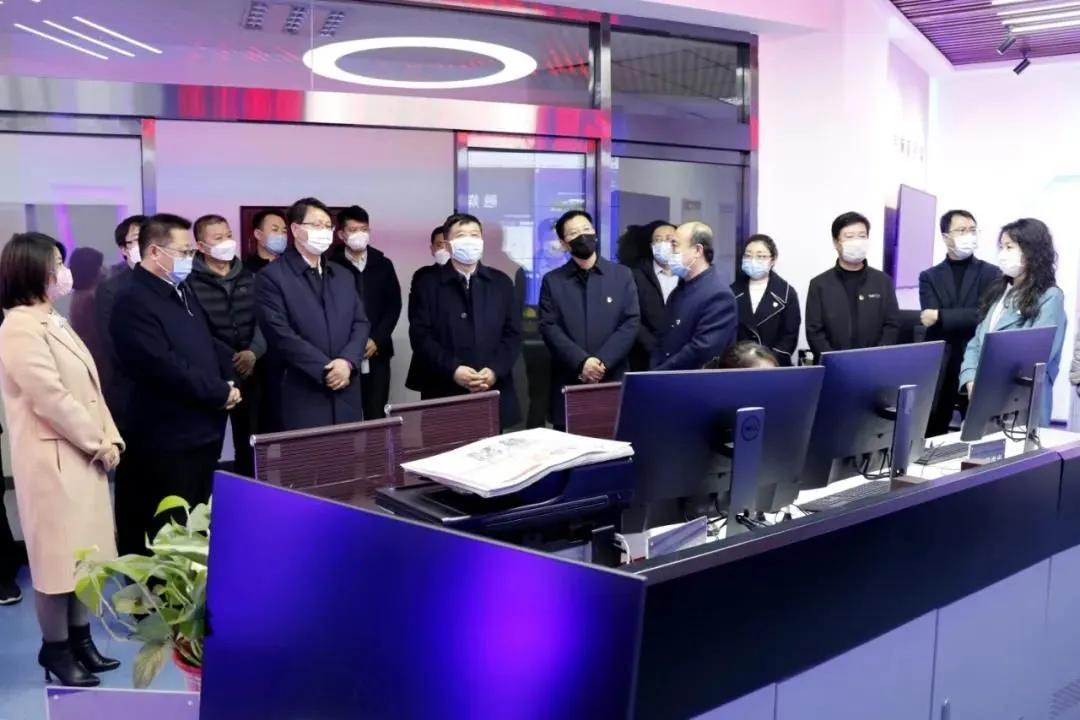 美国疫情下的温馨日常与友情纽带，最新视频报道观察