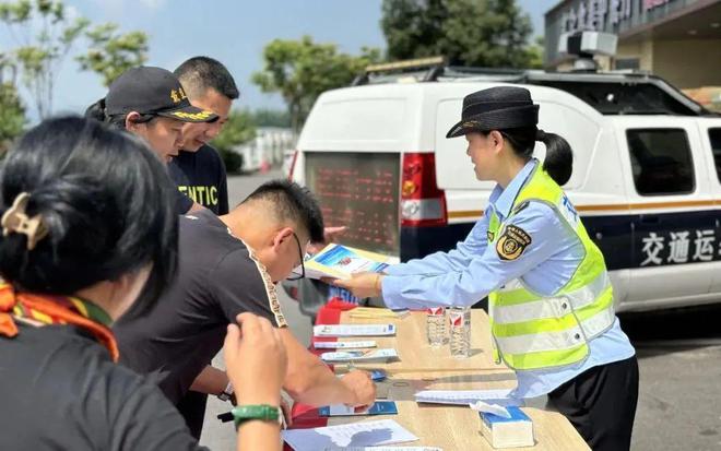 湖南吉林清退违规借调人员3000人，整治行动迅速，小巷特色小店探秘之旅开启