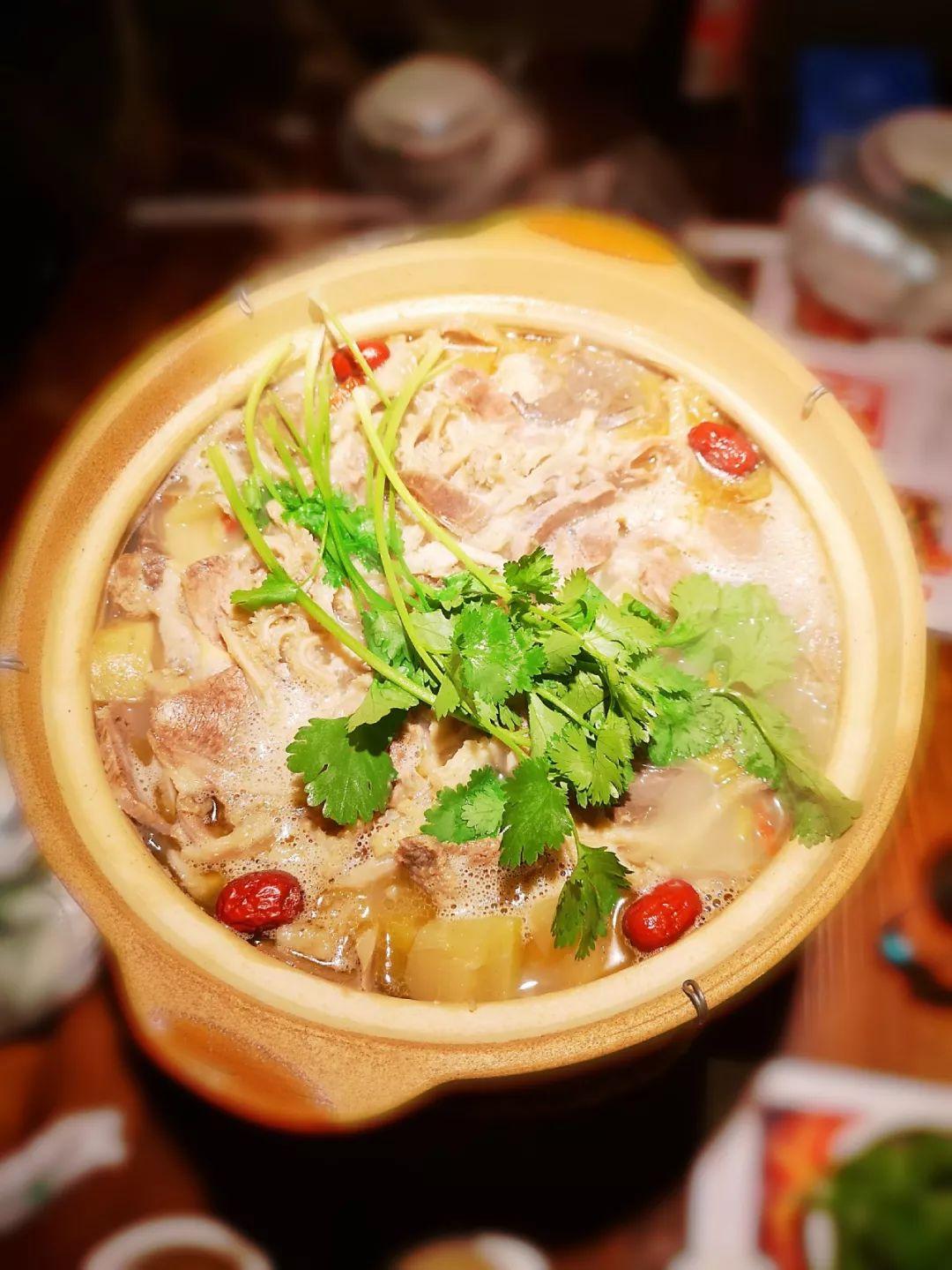 端牢中国饭碗，小巷美食探秘，底气十足之旅