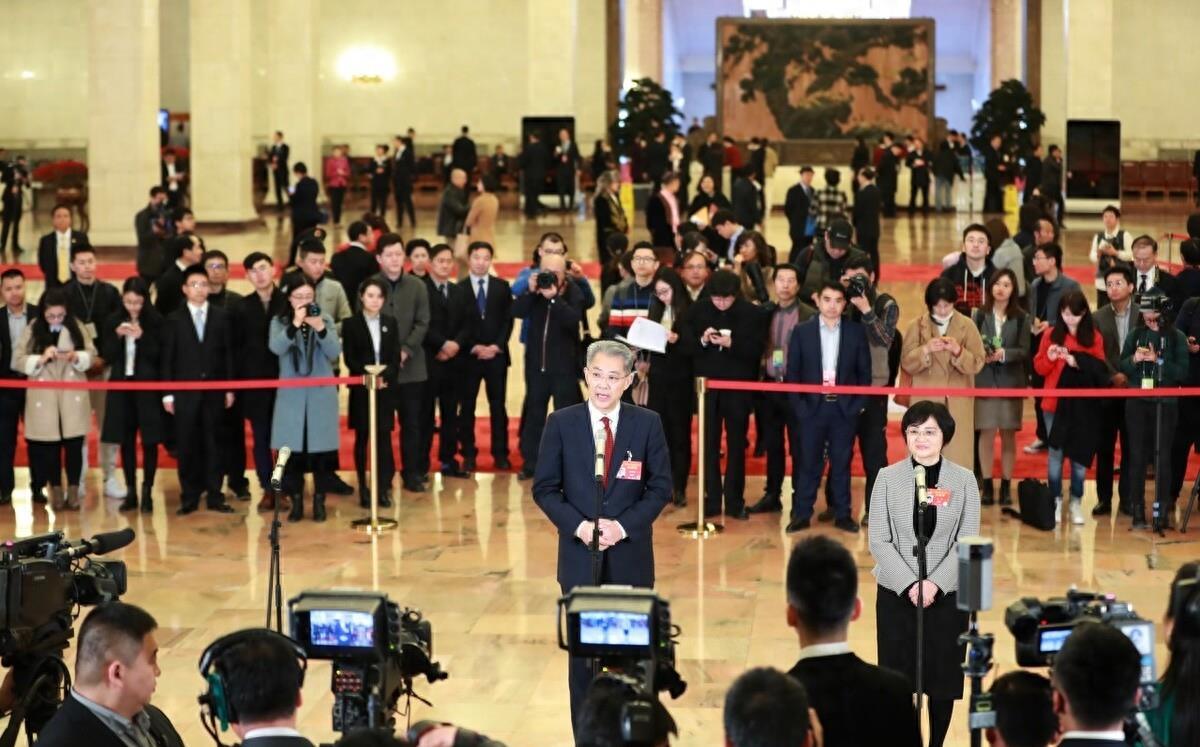 反腐最新动态解析，深度分析与个人观点分享