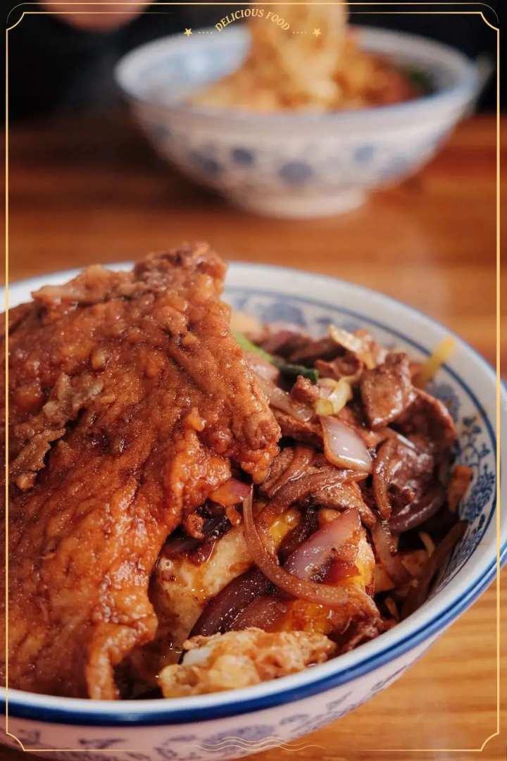探索巷弄深处的惊喜，最新拍福利带你领略独特小店的未知惊喜！