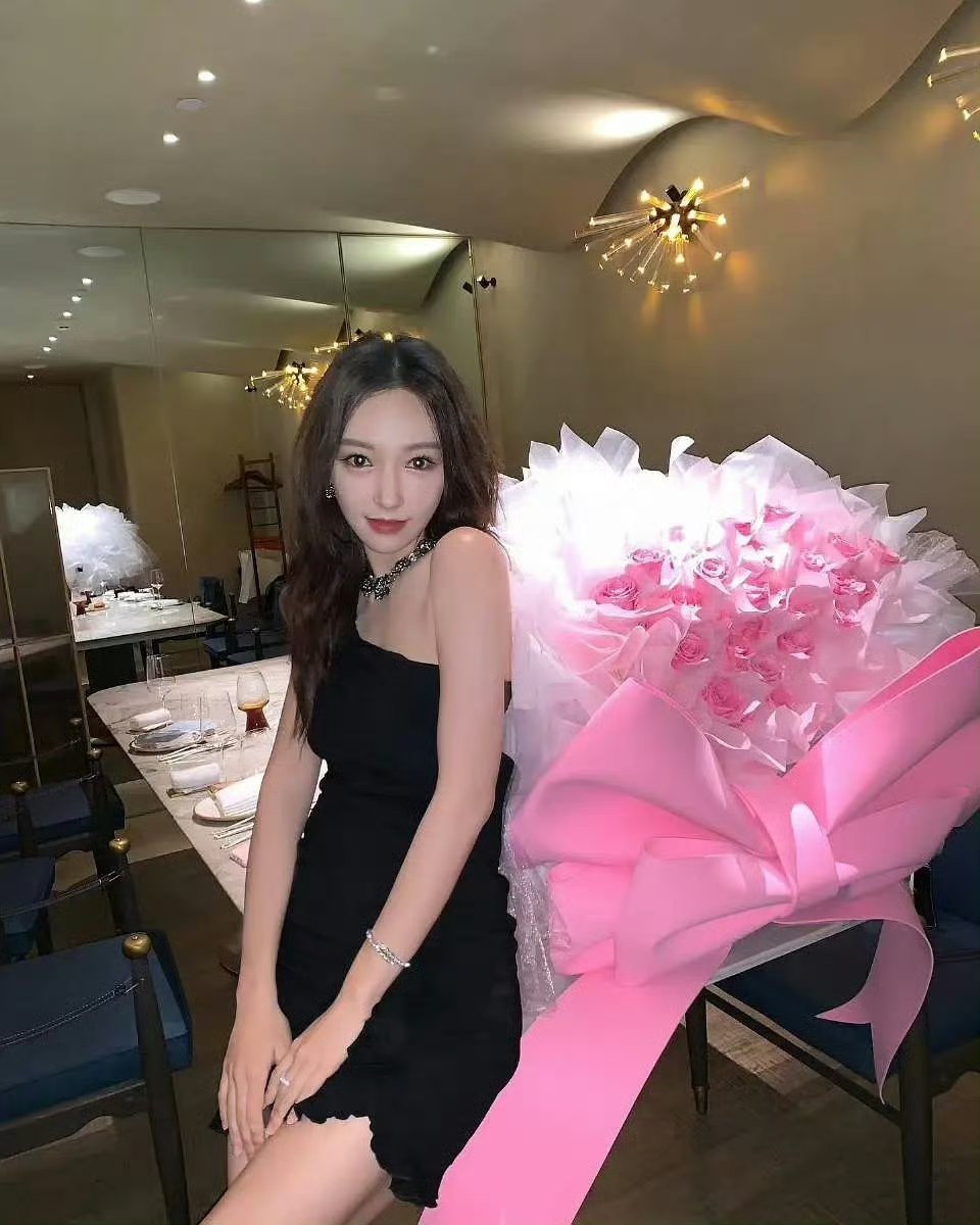 网红李伊娴最新照片，公众关注与个人隐私边界的探讨