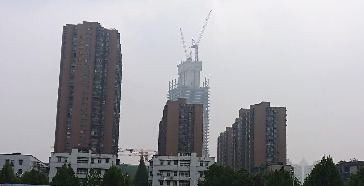 航拍大武汉，高楼间的趣事与温情，最新高楼一览无余